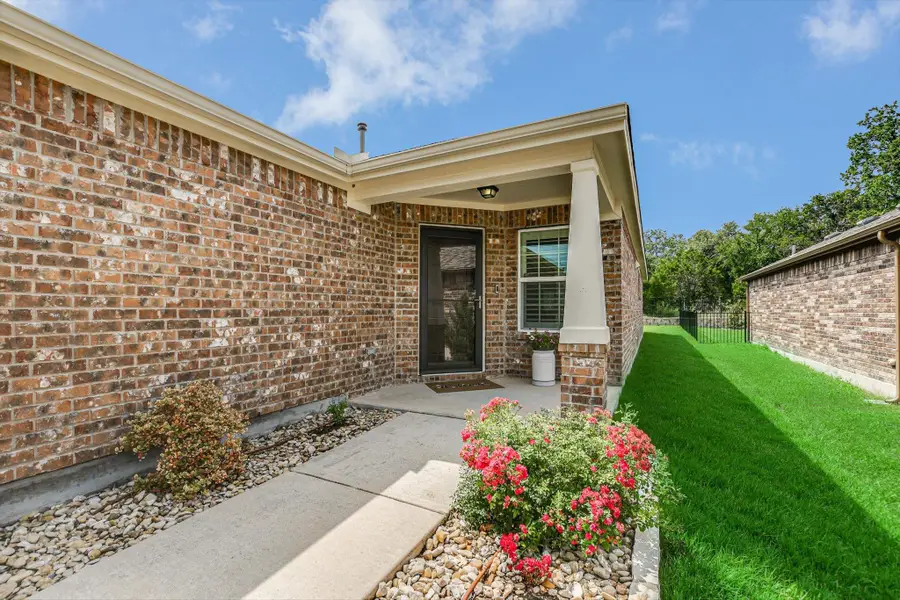 231 Hobby St, Georgetown, TX 78633 - #3
