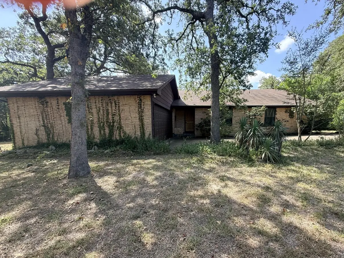 109 Pine Cone Ln, Elgin, TX 78621 - #1