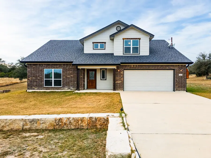 320 Sunrise Hls, Lampasas, TX 76550 - Image #2