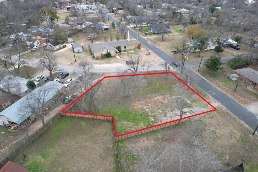 305 Lexington Rd, Elgin, TX 78621 - Image #3