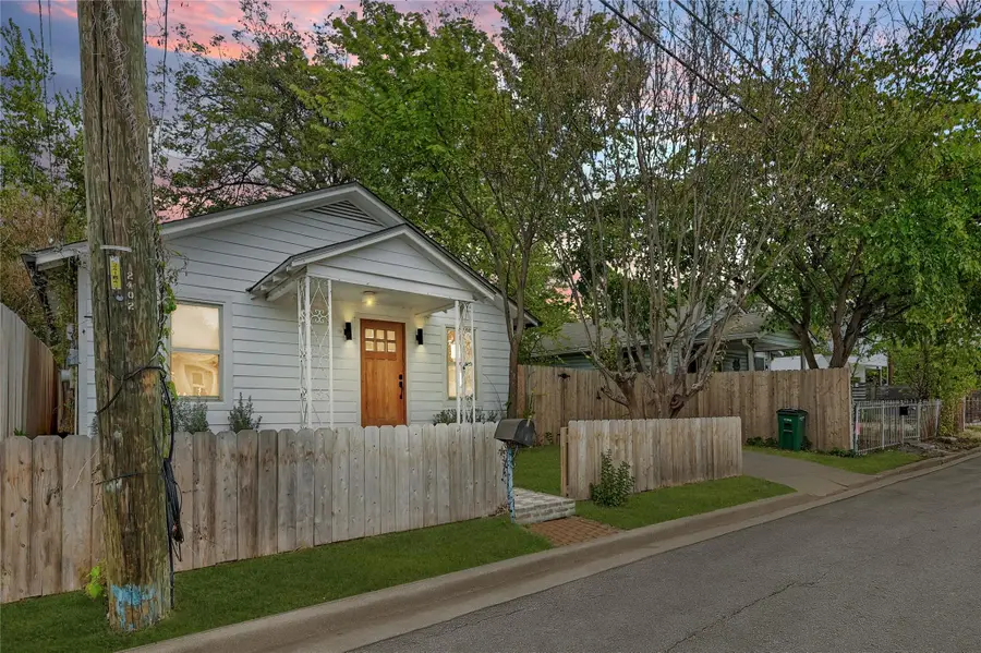 2404 Santa Rita St, Austin, TX 78702 - #2