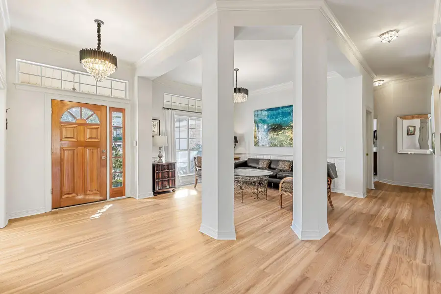 123 Clubhouse Dr, Lakeway, TX 78734 - Image #3