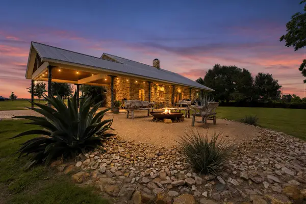 7835 Berger Rd, Schulenburg, TX 78956