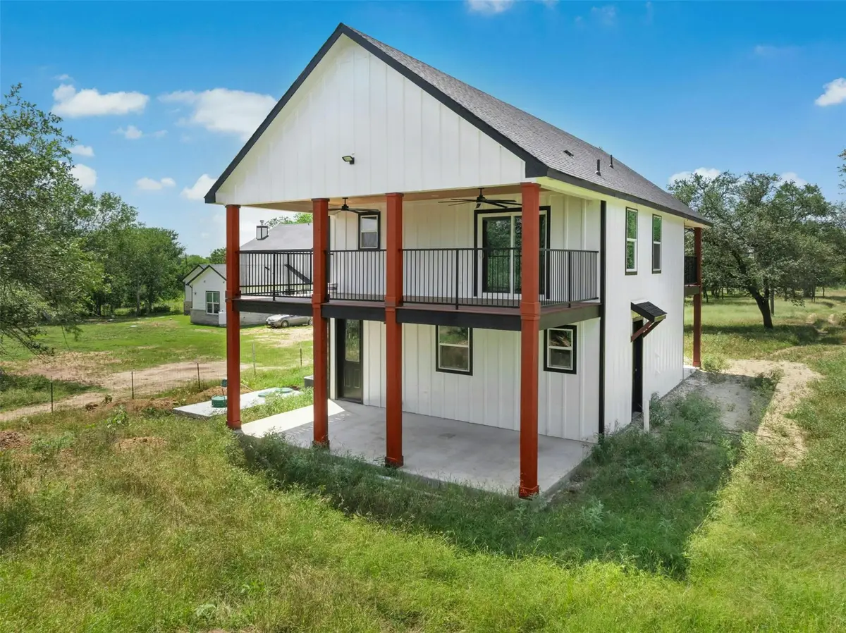 3705 Callihan Rd, Luling, TX 78648 - #1