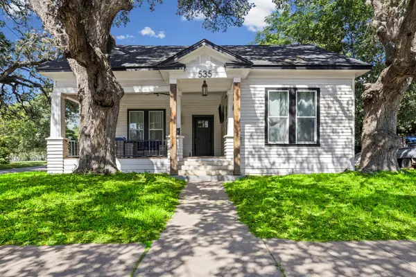 535 S Main St, Lockhart, TX 78644