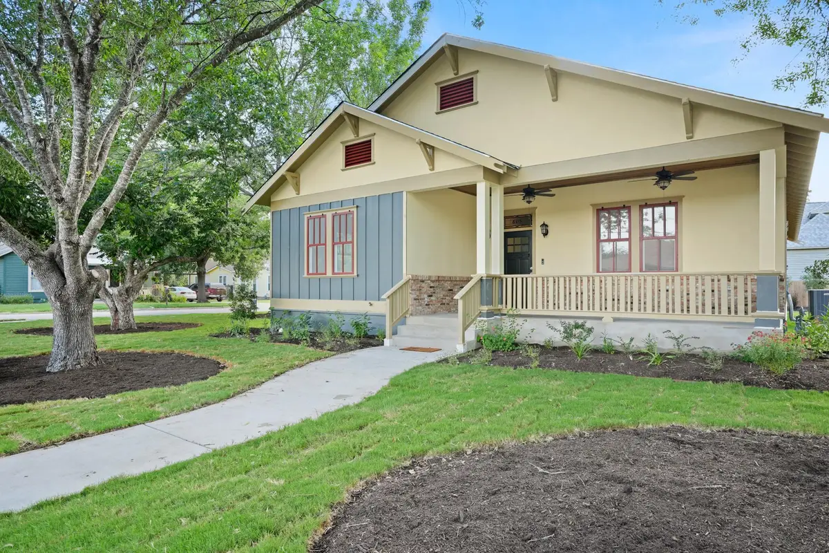 608 Cibilo St, Lockhart, TX 78644 - #1