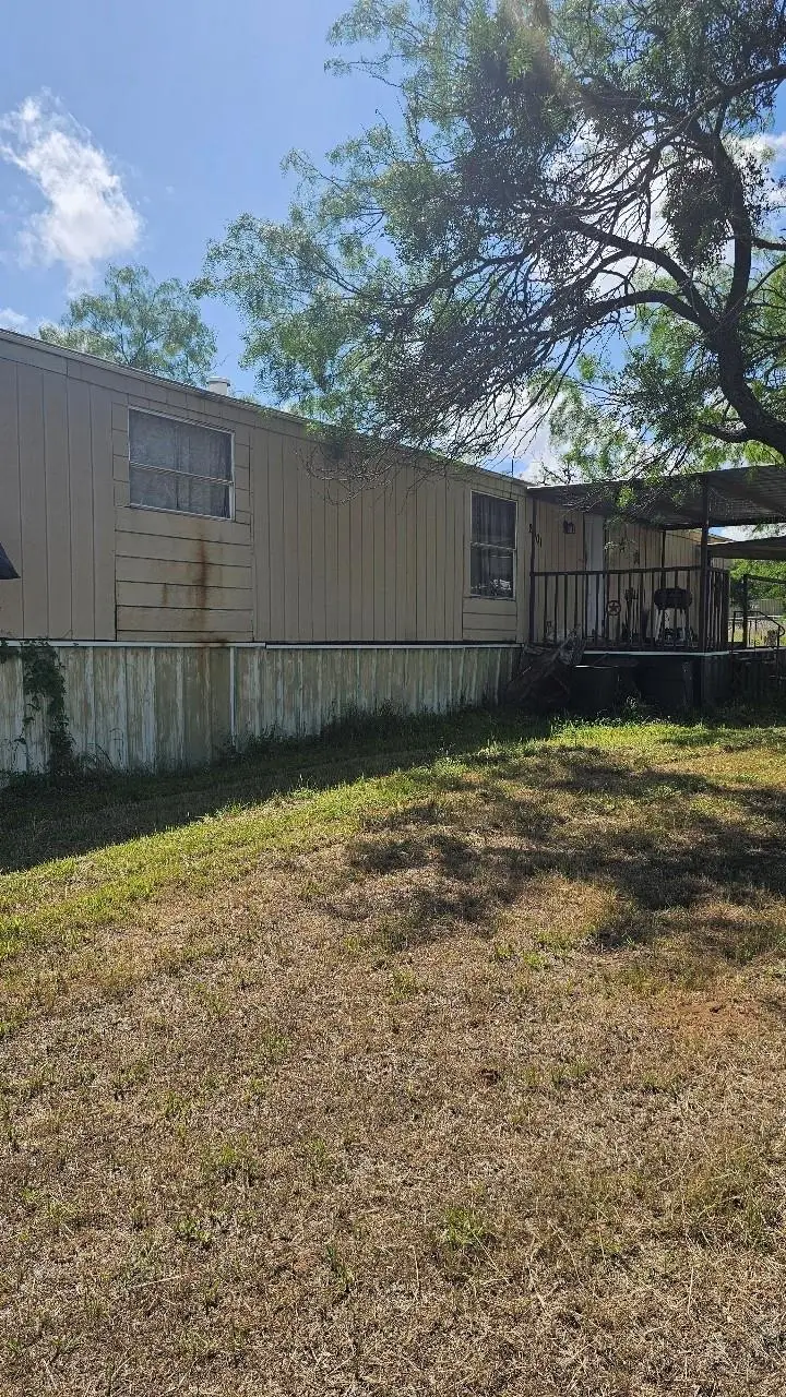 2001 Glen Oaks Dr, Thunderbird Bay, TX 76857 - #2