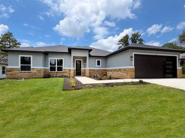 112 Heleakala Dr, Bastrop, TX 78602