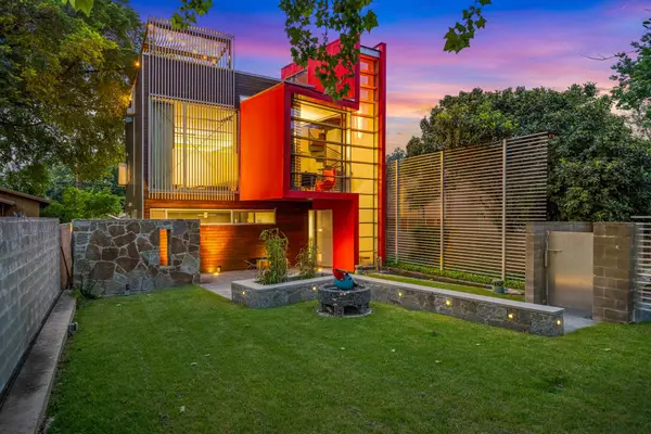 704 W Live Oak St, Austin, TX 78704