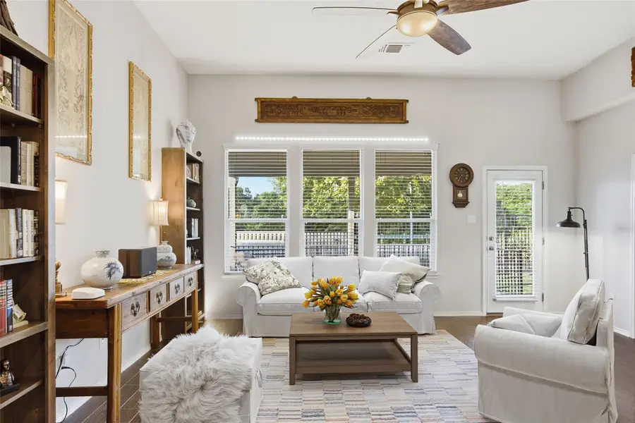1050 Kenney Fort Xing #13, Round Rock, TX 78665 - #2
