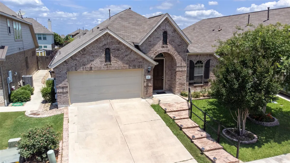 221 Joseph Dr, Buda, TX 78610 - #1