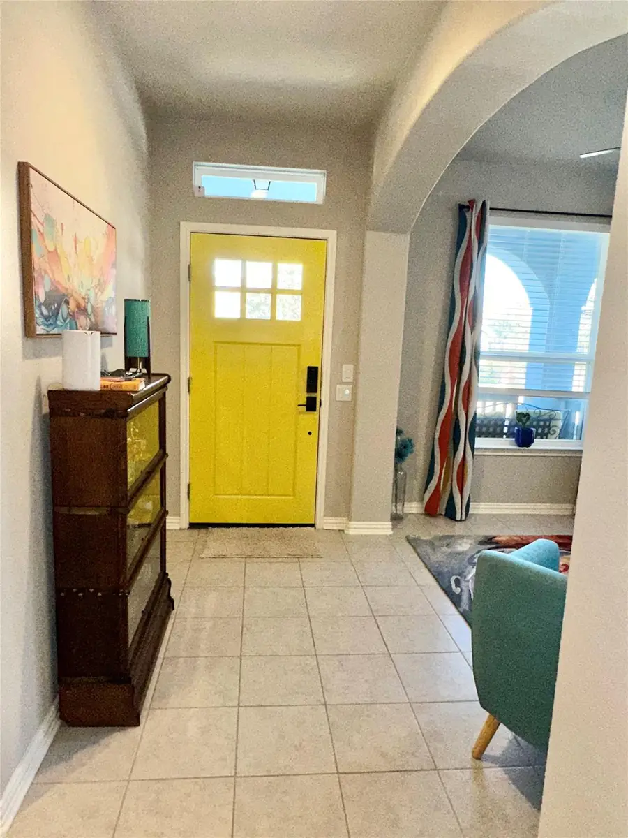 5721 Baythorne Dr, Austin, TX 78747 - Image #2