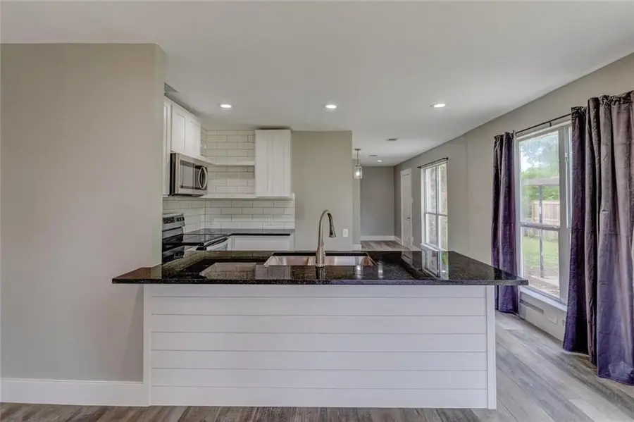 623 N Main St, Rockdale, TX 76567 - Image #3