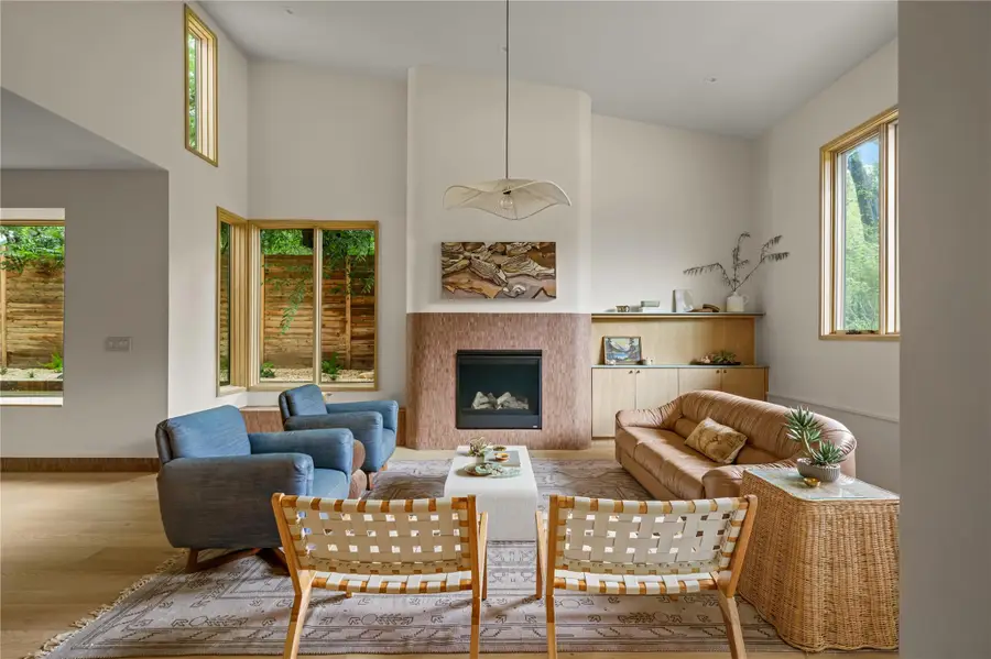 1102 Charlotte St, Austin, TX 78703 - #3