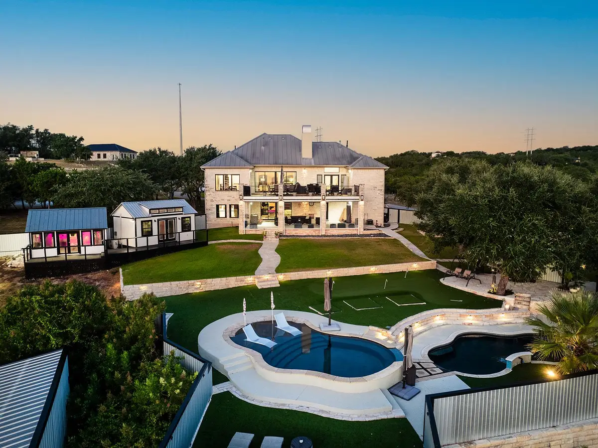 20516 Queen Bee Ln, Spicewood, TX 78669 - #1