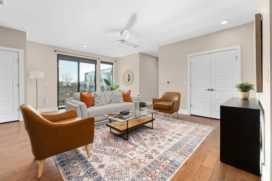 1615 E 7th St #402, Austin, TX 78702 - #2