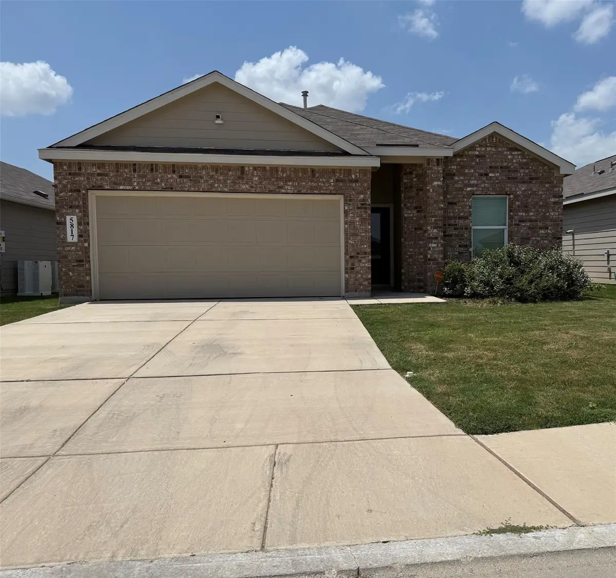 5817 Geronimo Vis, Seguin, TX 78155 - #1