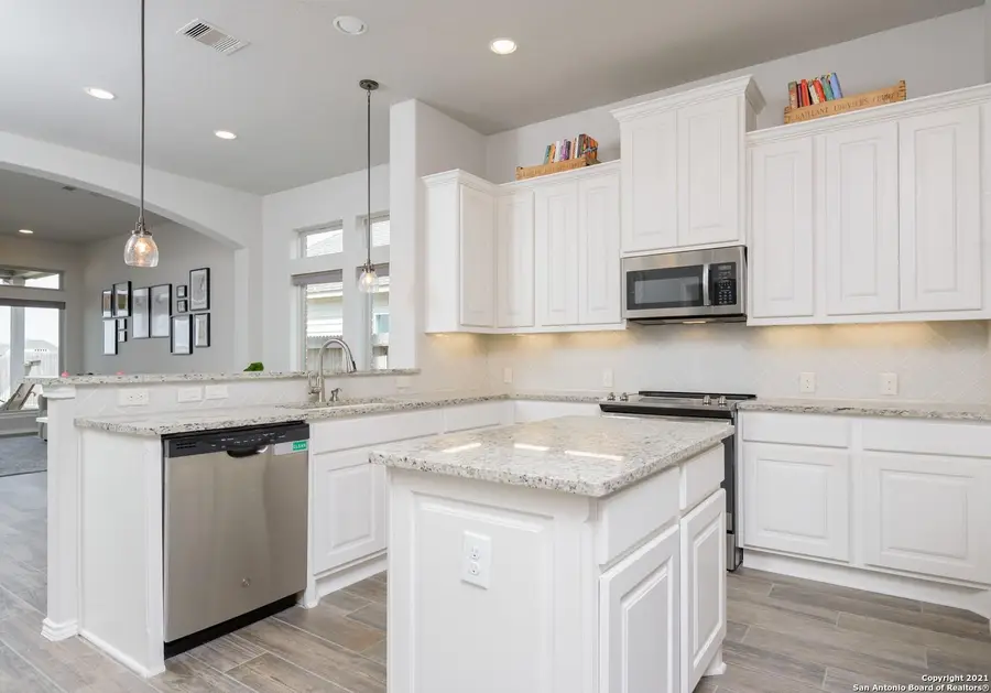 2032 Glen Hollow Holw, Seguin, TX 78155 - #2