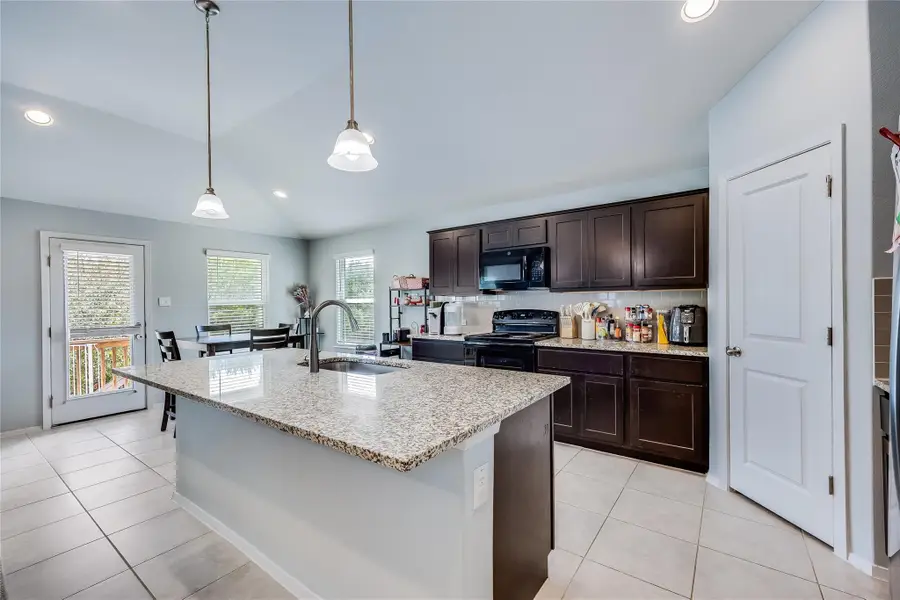 21302 Santa Rosa Ave, Lago Vista, TX 78645 - Image #3