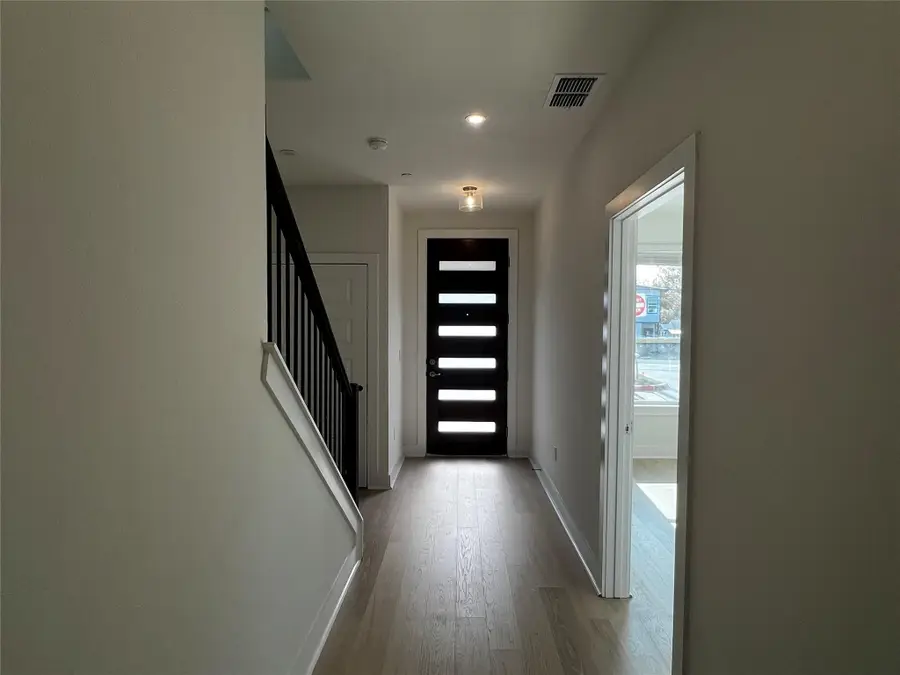 200 W 56th St #5101, Austin, TX 78751 - Image #2
