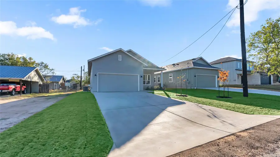 857 Cypress Ln, Cottonwood Shores, TX 78657 - Image #3