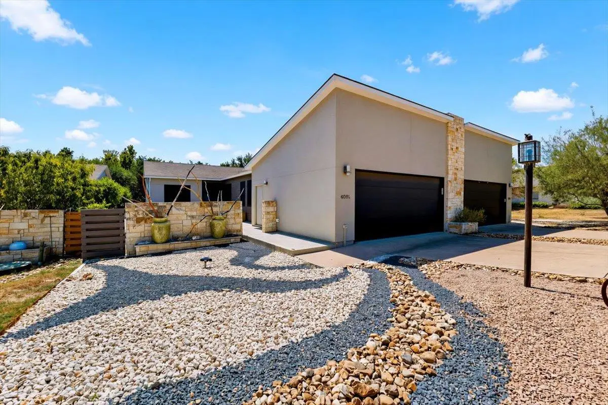 408 Sailmaster St #B, Lakeway, TX 78734 - #1