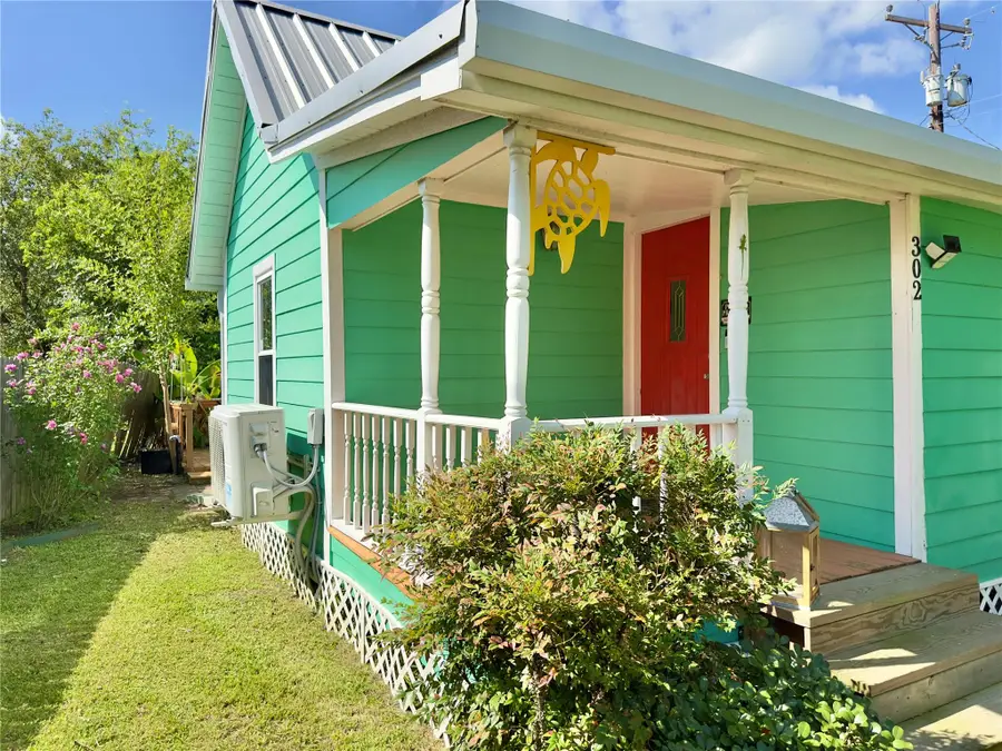 302 E Dallas Ave, Seadrift, TX 77983 - Image #3