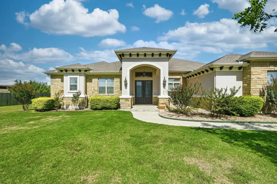 120 W Vienna Dr, Hutto, TX 78634 - #3