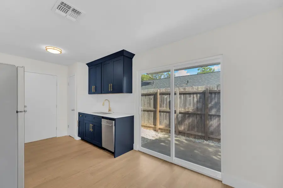 1008 Wilks Ave, Austin, TX 78752 - Image #3