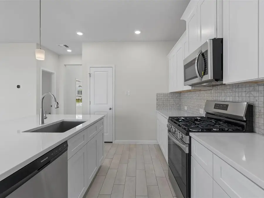 153 Arena Dr, Liberty Hill, TX 78642 - #2