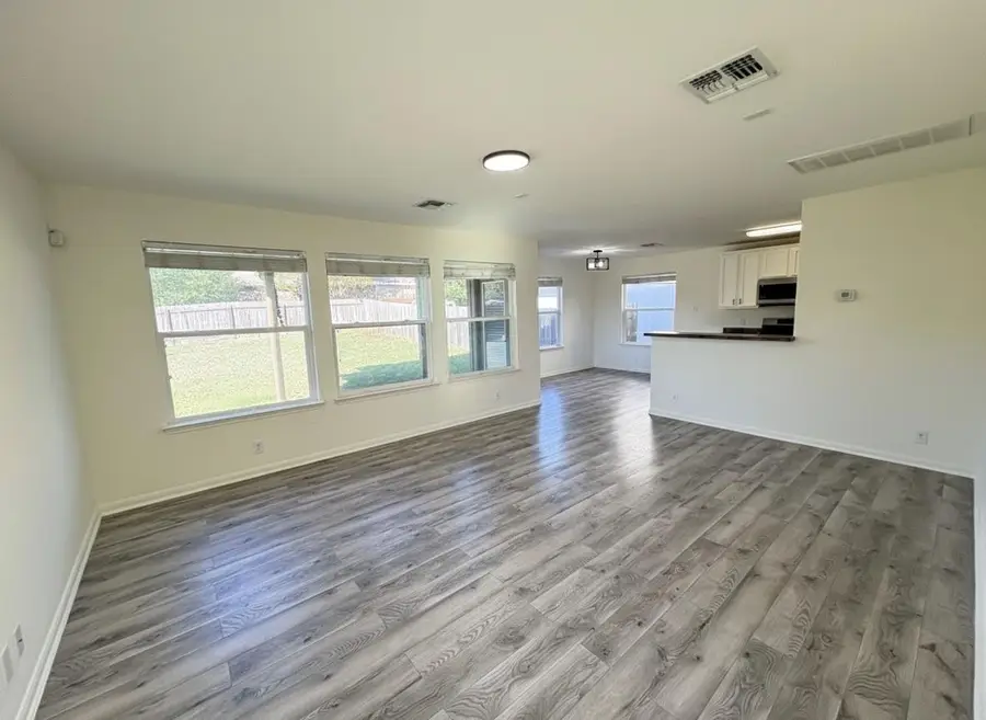 12200 Stoney Meadow Dr, Del Valle, TX 78617 - Image #2