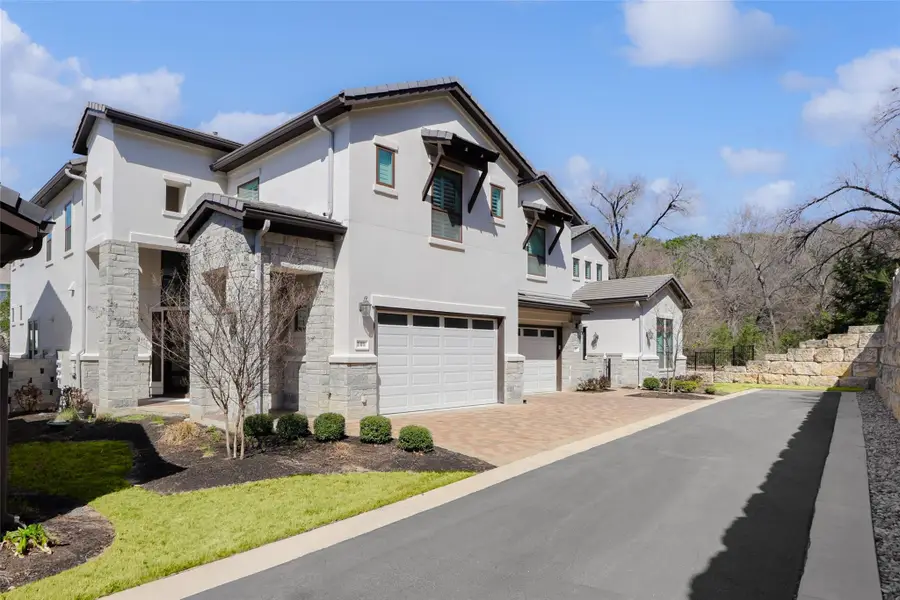 105 Cascading Water Pl, Lakeway, TX 78734 - #2