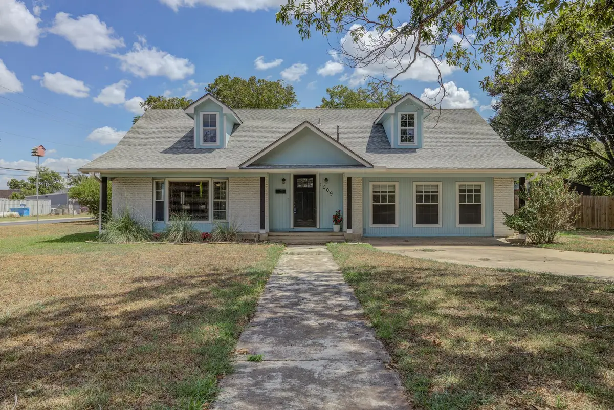 1509 SW Hill St, Bastrop, TX 78602 - #1