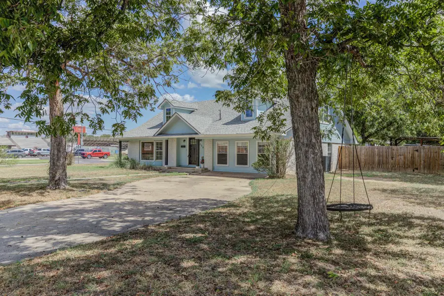 1509 SW Hill St, Bastrop, TX 78602 - #2