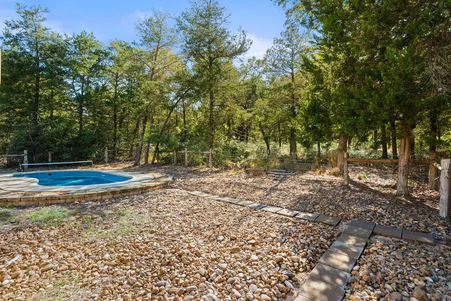 267 Corral Rd, Smithville, TX 78957 - Image #2