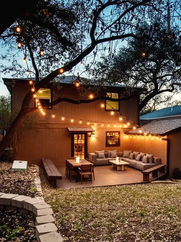 1106 Mission Ridge Blvd #B, Austin, TX 78704