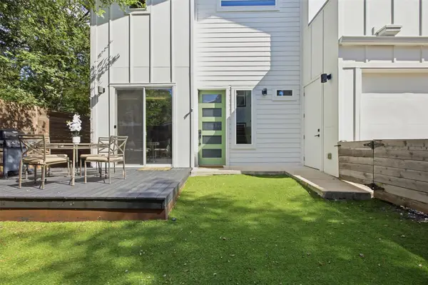 2505 E 11th St #2, Austin, TX 78702