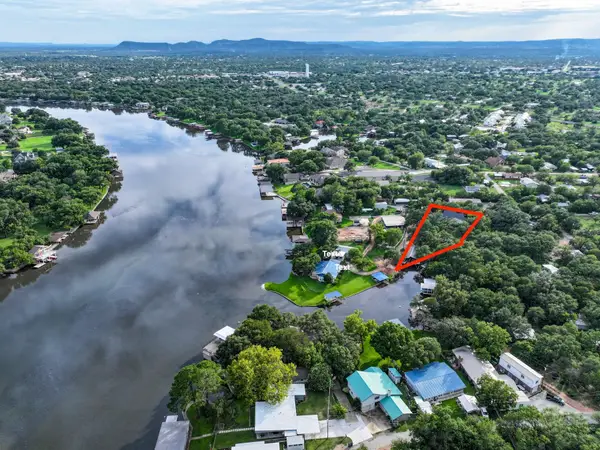 2001 Granite Cv., Kingsland, TX 78639