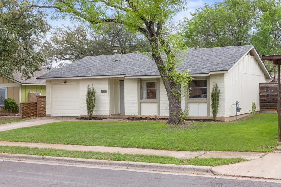 6107 Harwin Ln, Austin, TX 78745 - #2