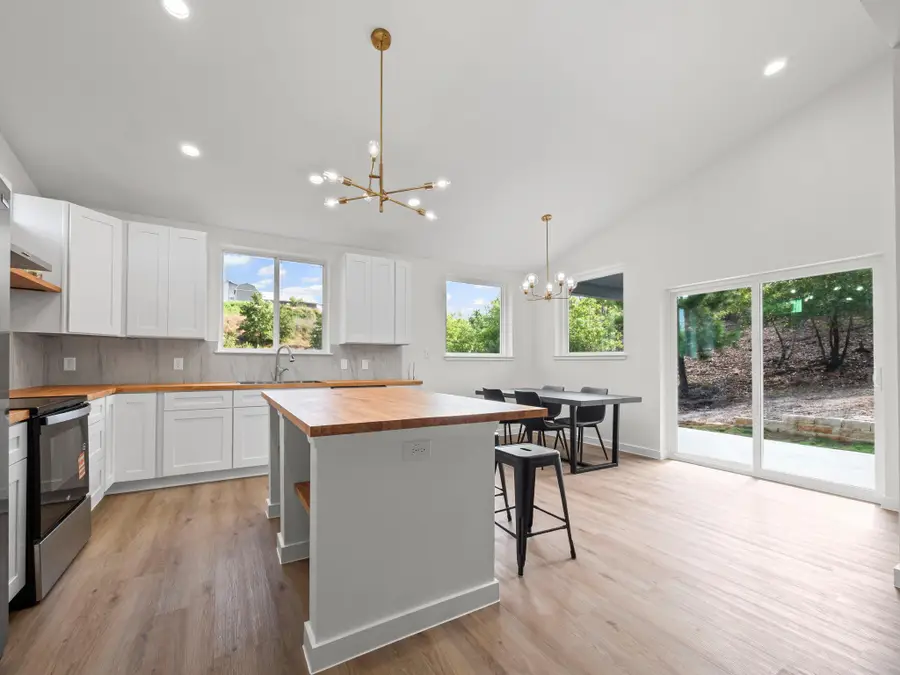 173 Kahalulu Dr, Bastrop, TX 78602 - #2