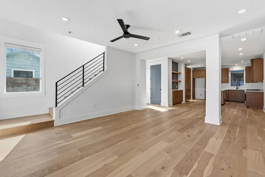 2921 Lyons Rd #1, Austin, TX 78702 - #3