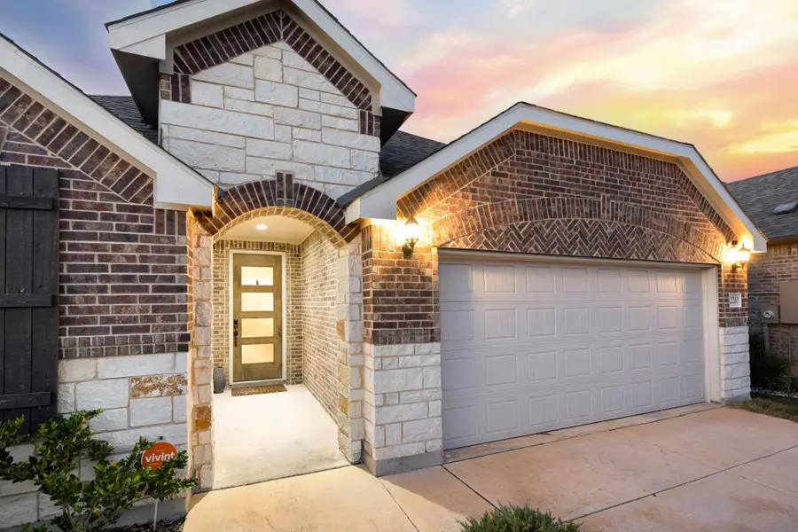 2210 Steerhead Trl, New Braunfels, TX 78132 - #2