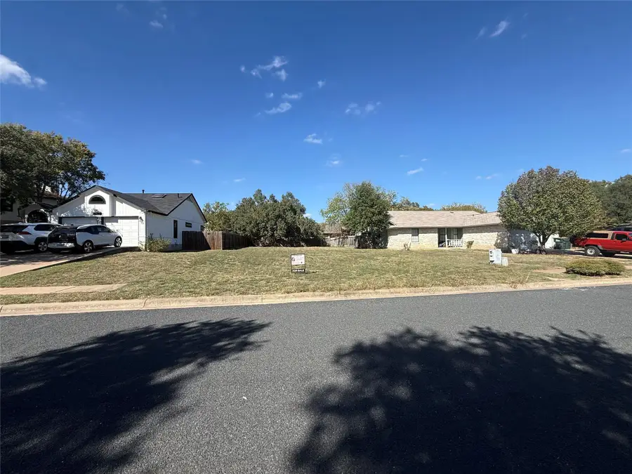2804 S Walker Dr, Leander, TX 78641 - Image #2