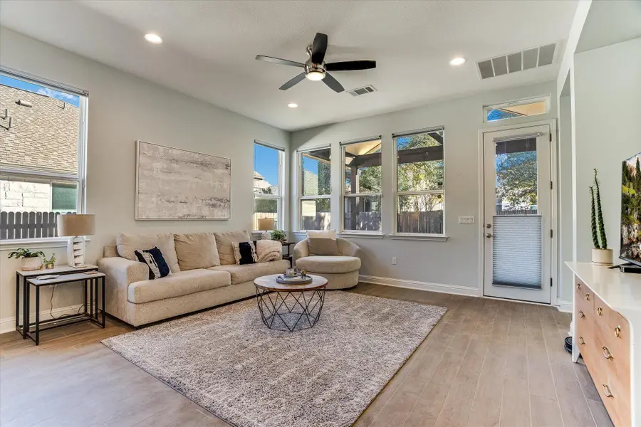 5205 Mandevilla Dr, Austin, TX 78739 - Image #2