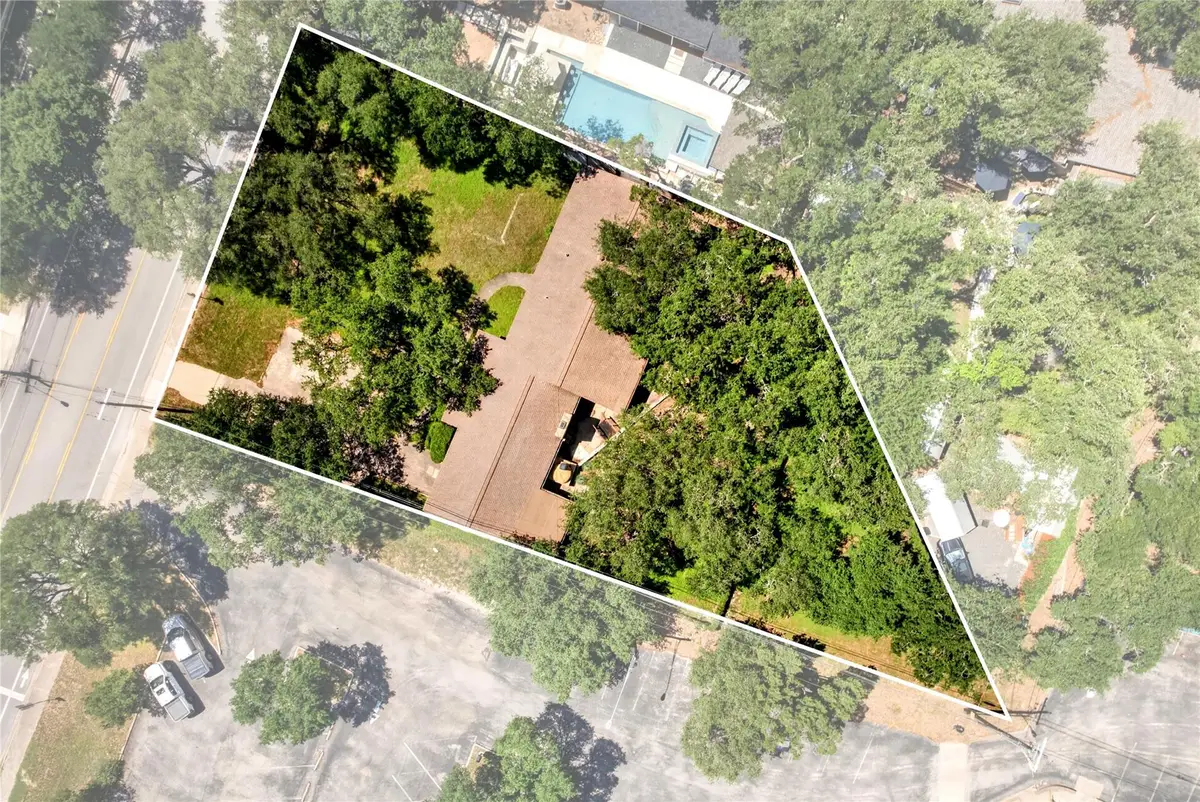 5202 Balcones Dr, Austin, TX 78731 - #1