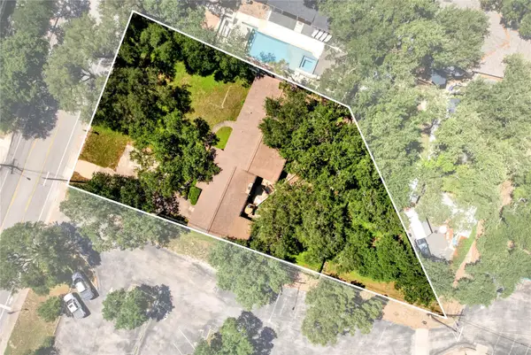 5202 Balcones Dr, Austin, TX 78731