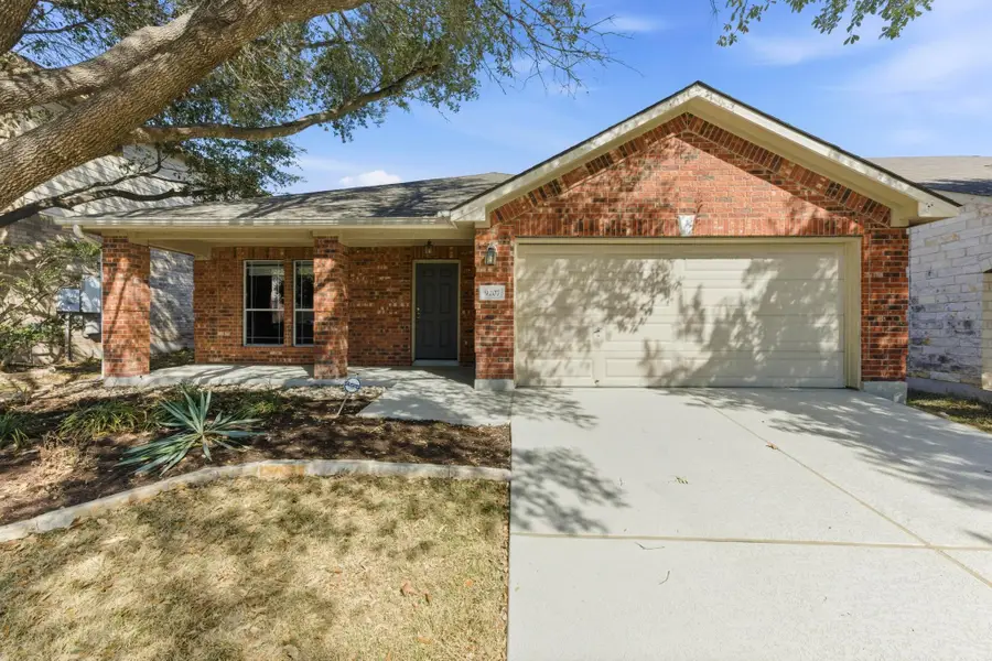 9207 Pioneer Forest Dr, Austin, TX 78744 - #2