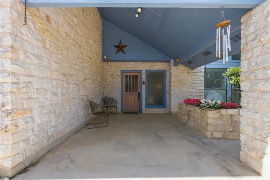 280 Cole Dr, Liberty Hill, TX 78642 - #2