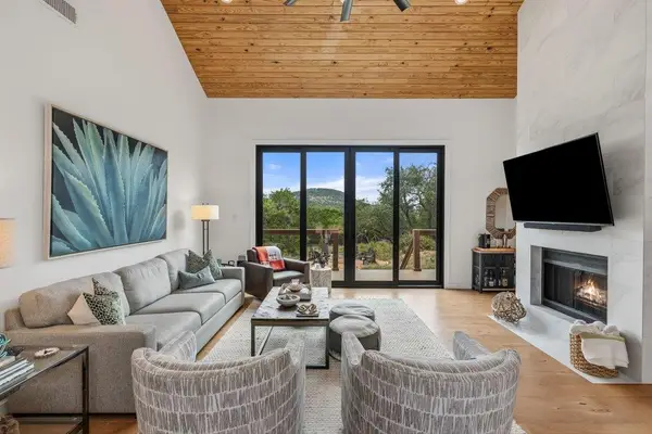 109 Freedom Dr, Wimberley, TX 78676