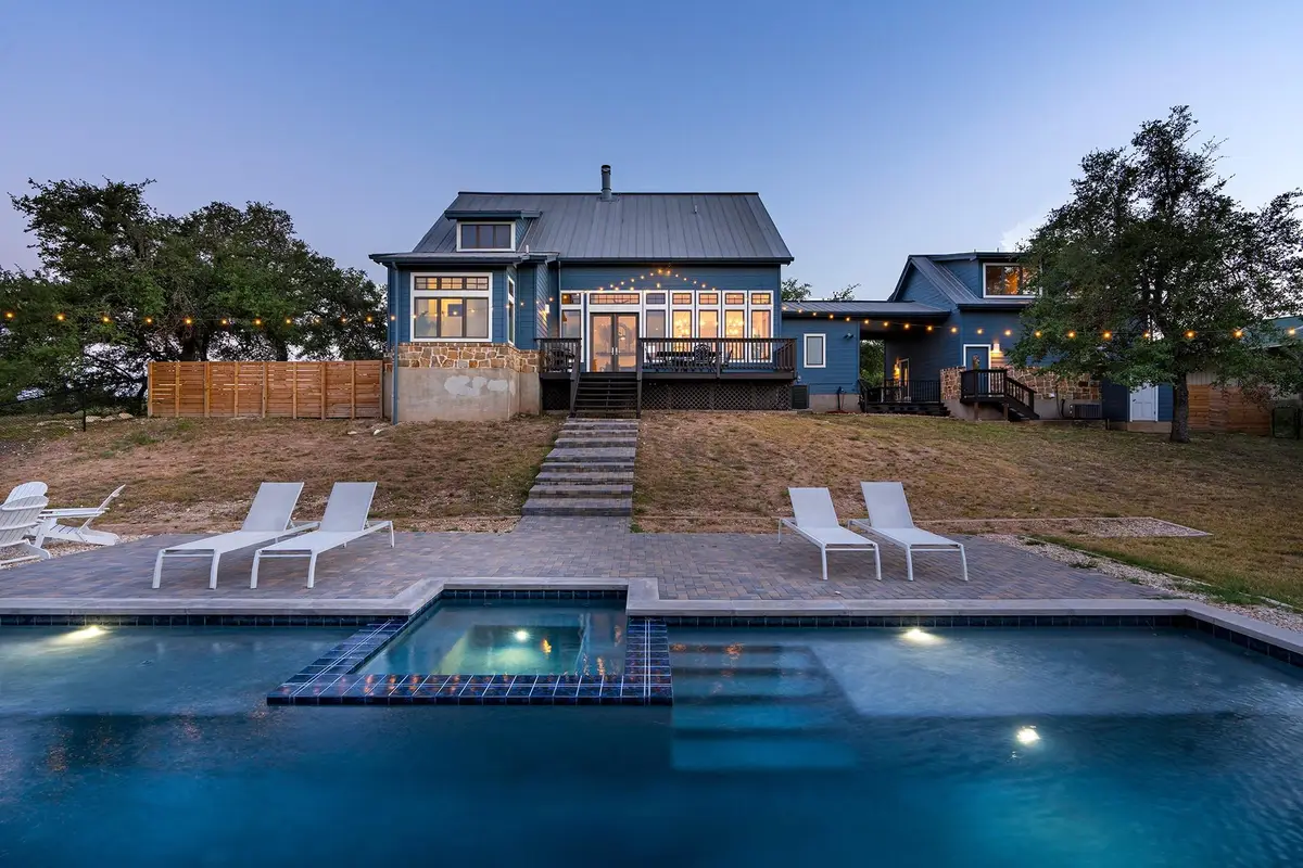 10512 Lake Park Dr, Dripping Springs, TX 78620 - #1